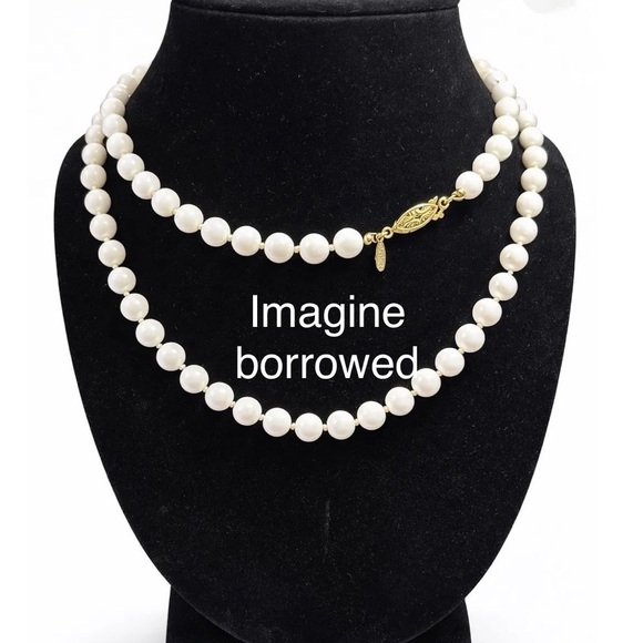 Napier Single Strand Gold-toned Clasp Necklace which is Embossed. - Picture 8 of 8